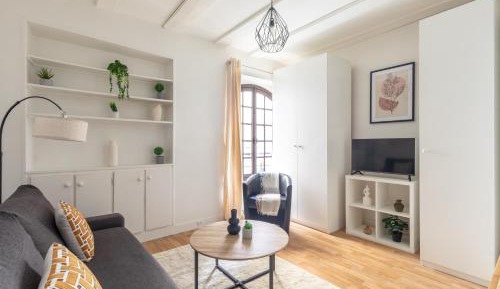 Studio Apartment