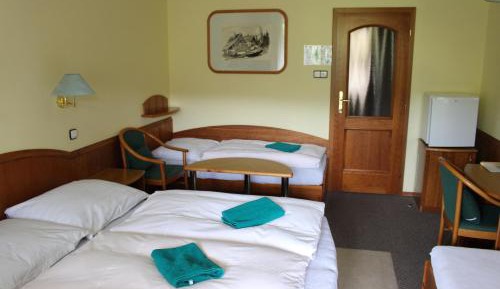 Triple Room with Private Bathroom