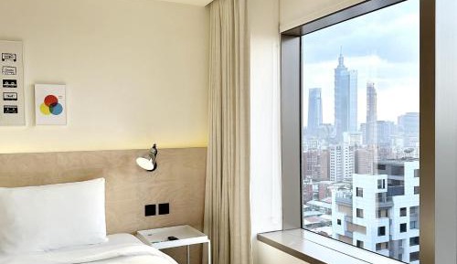 Smart King 101 View Room