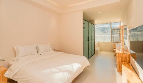 Deluxe Double Room with Bath