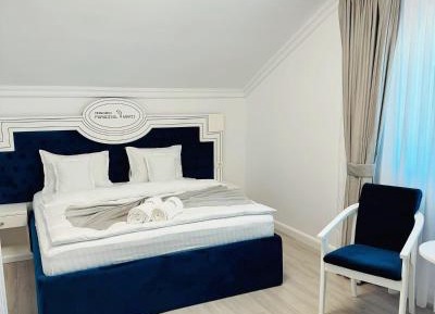 Deluxe Family Suite