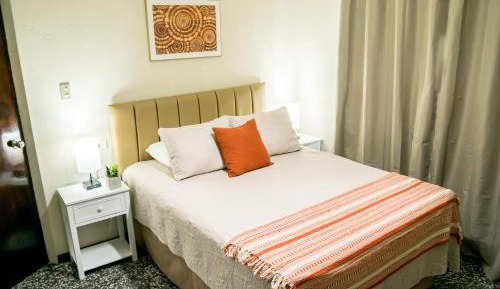 Deluxe Queen Room
