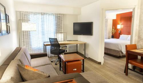 One-Bedroom King Suite