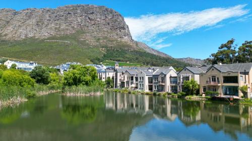 Two Bedroom River Cascade Villa 36