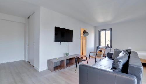 Studio with Balcony