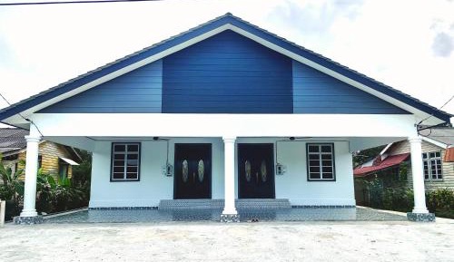 Three-Bedroom Holiday Home 