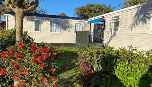 Mobile Home Premium (2 Bedrooms) - Air Conditioning