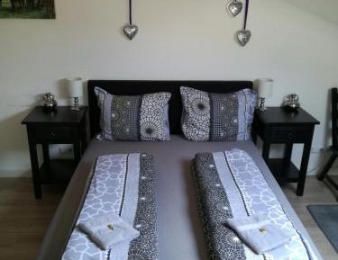Economy Quadruple Room with Shared Bathroom