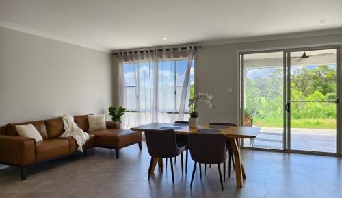 Four-Bedroom Holiday Home