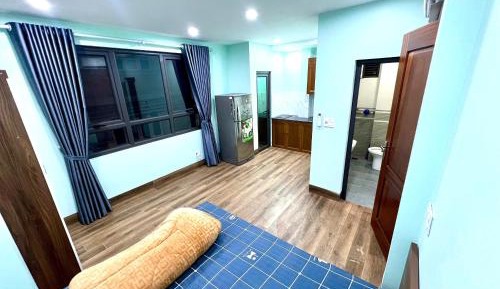 One-Bedroom Apartment with Balcony