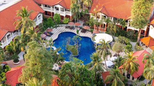 Superior Double or Twin Room with Pool View