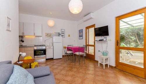 One-Bedroom Apartment with Terrace