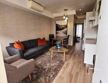 Classic One-Bedroom Apartment with King Bed