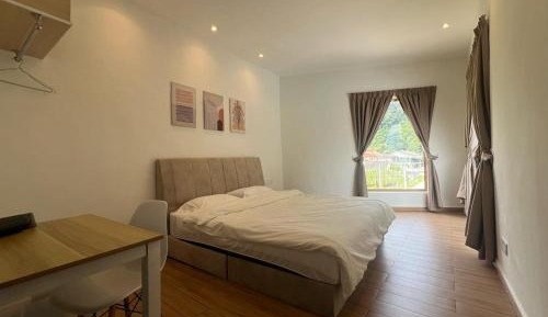 King Room with Mountain View