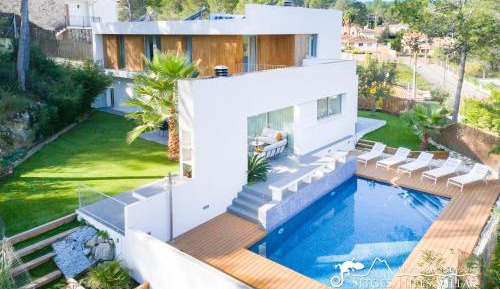 Deluxe Villa