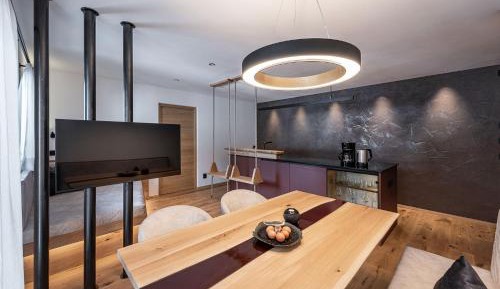 Two-Bedroom Apartment with Mountain View