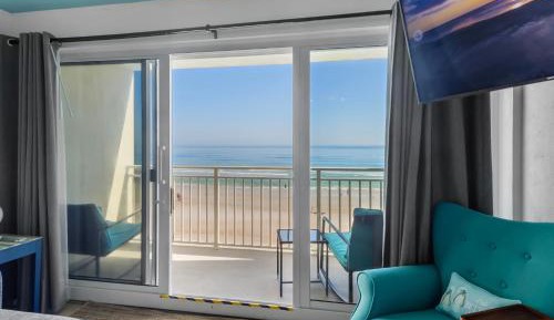 One-Bedroom Apartment with Ocean View
