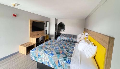 Double Room with Two Double Beds - Non-Smoking