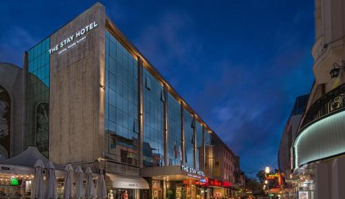 Mini Queen Room - Free Wifi and Free Tea and Coffee Equipment