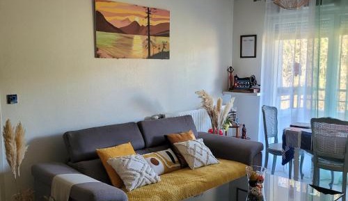 One-Bedroom Apartment with Balcony