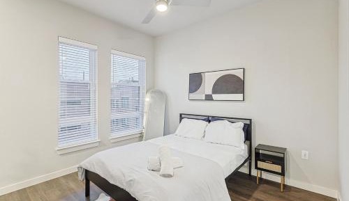 One-Bedroom Loft Apartment with Balcony