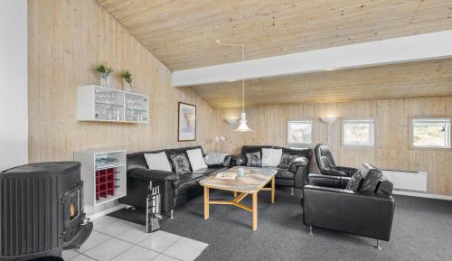 Four-Bedroom Holiday Home