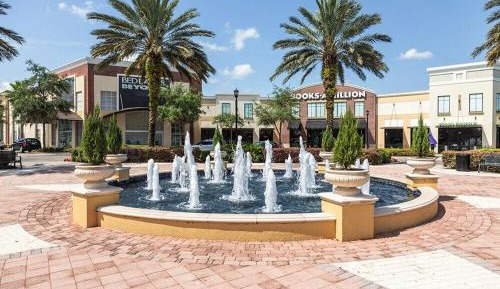 Queen Room with Shared Bathroom