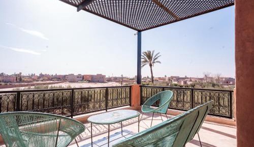 King Suite with Pool View