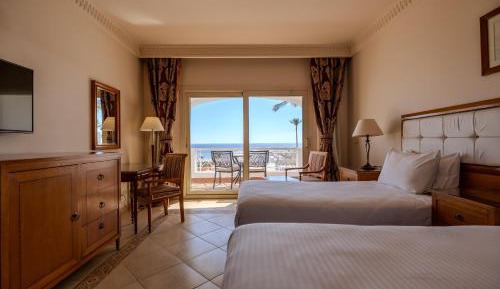 Standard Twin Room with Balcony and Sea View