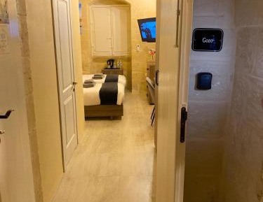 Twin Room with Private Bathroom