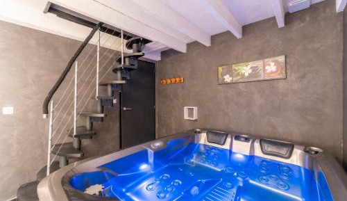 Superior One-Bedroom Apartment