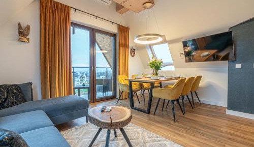 Two-Bedroom Apartment with Mountain View