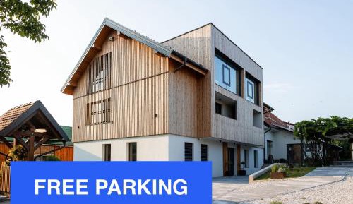 Deluxe Double or Twin Room with City View