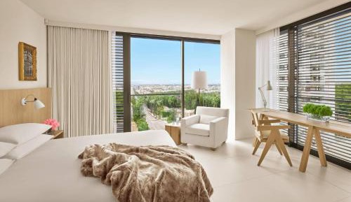 Loft, Guest room, 1 King, City view
