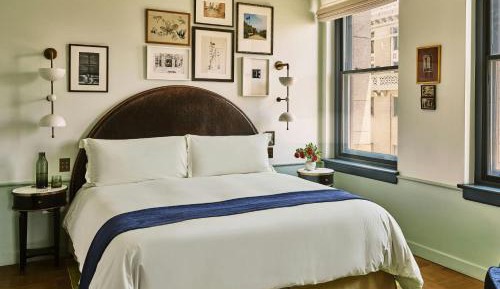 Standard Study King Room