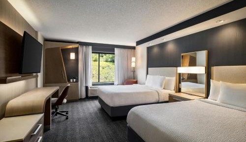 Queen Room with Two Queen Beds and Roll-in Shower - Mobility and Hearing Accessible