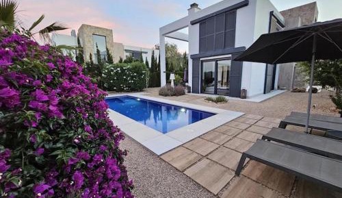 One-Bedroom Villa