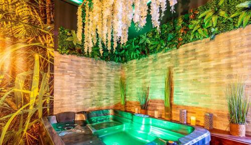 Suite with Spa Bath