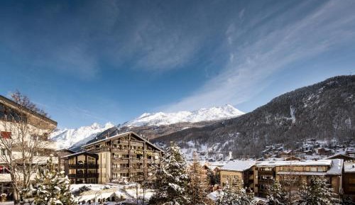 Deluxe Room with Balcony / Terrace