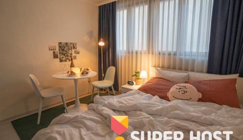 One-Bedroom Standard Apartment