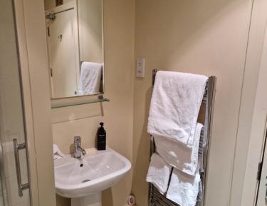 Room #1279286203