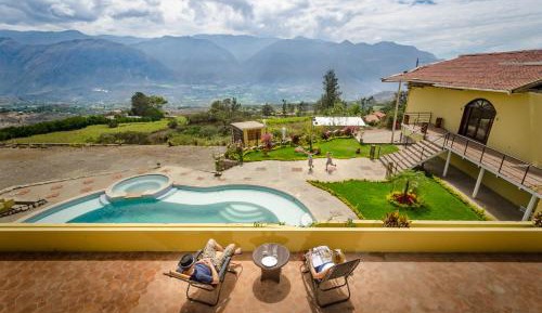 Suite with Mountain View