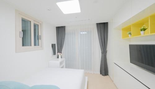 Double Room with Balcony - Mountain View