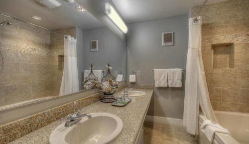 Large Double or Twin Room