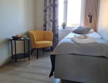 Single Room with Shared Shower and Toilet