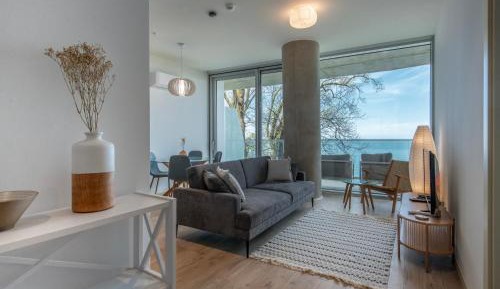 One-Bedroom Apartment with Sea View and Terrace