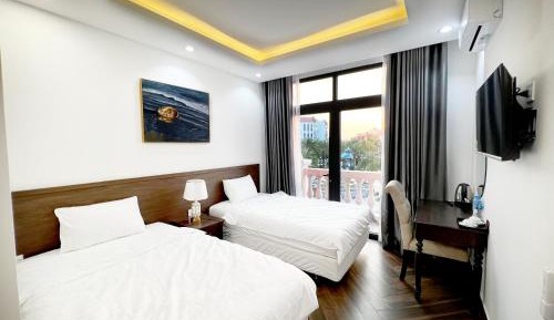 Twin Room with Balcony