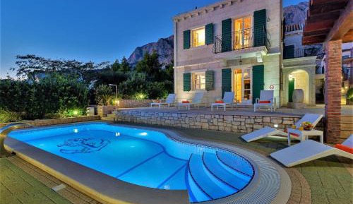 Villa with Private Pool