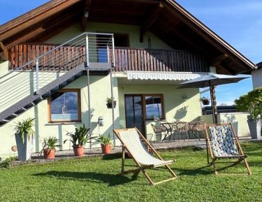 Apartment with Lake View