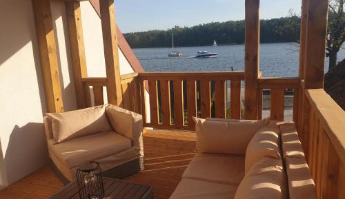Apartment with Lake View
